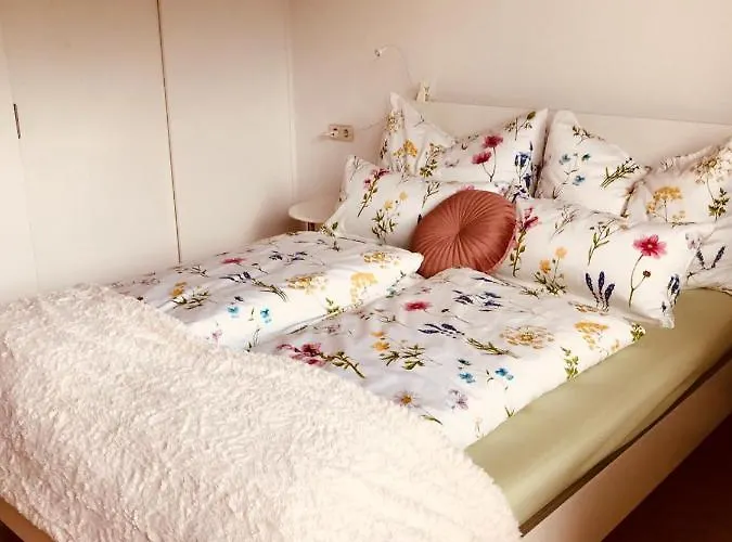 Resi Mit Traumhaftem Seepanorama 아파트