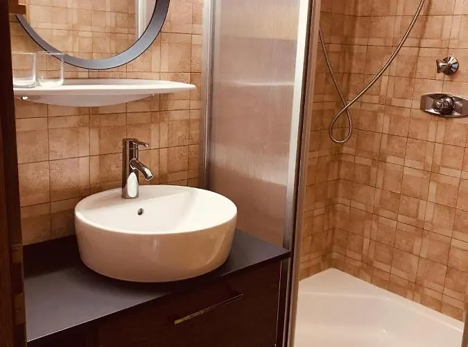 Resi Mit Traumhaftem Seepanorama 아파트 *